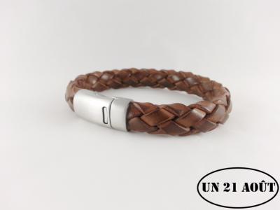 Bracelet homme cuir tressé marron clair Fermoir acier mat 