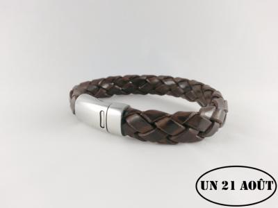 Bracelet homme cuir  tressé marron foncé fermoir acier brillant